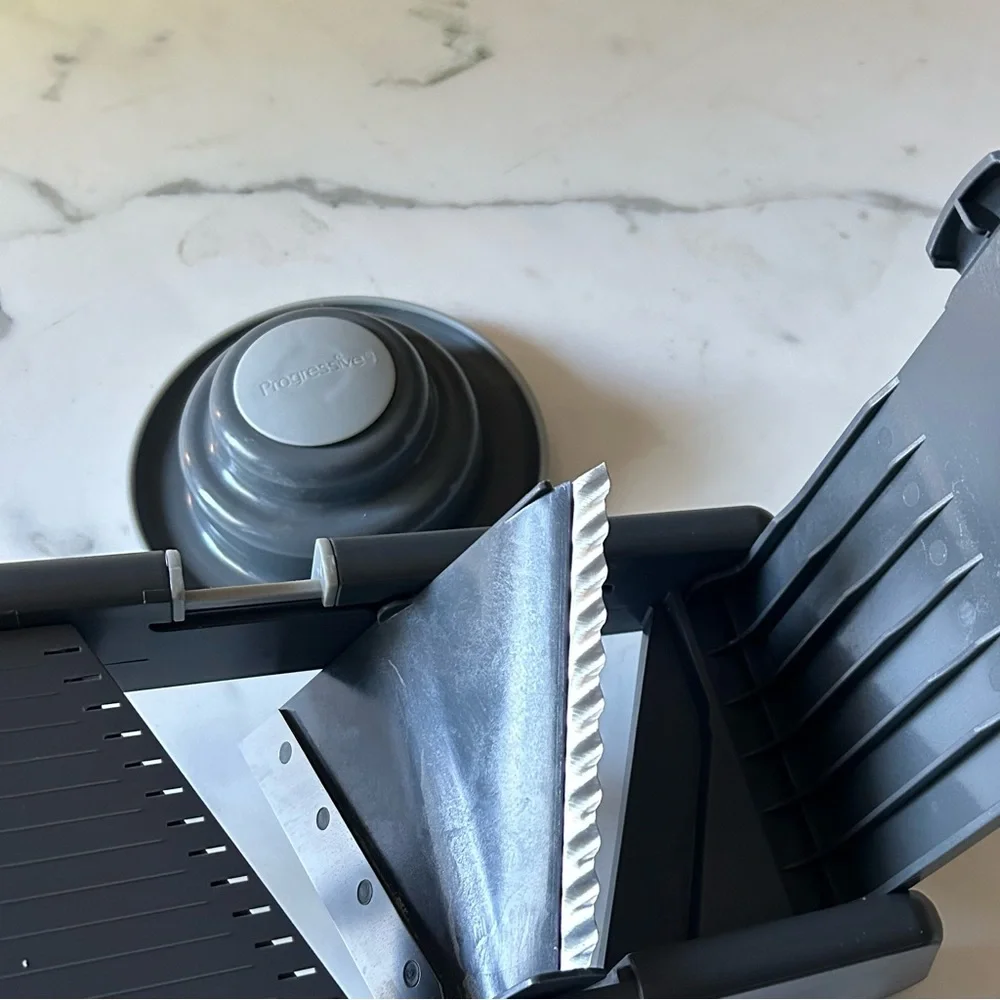 Progressive Multi-Mandoline Plus - Picture 9 of 16